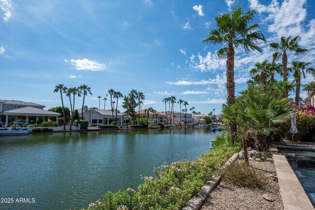 Building Photo - 1407 E Coral Cove Dr