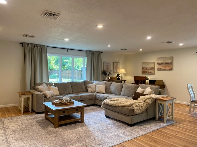 Building Photo - 3515 Indianbrook Dr