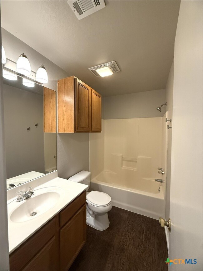 Building Photo - 2744 FM1044