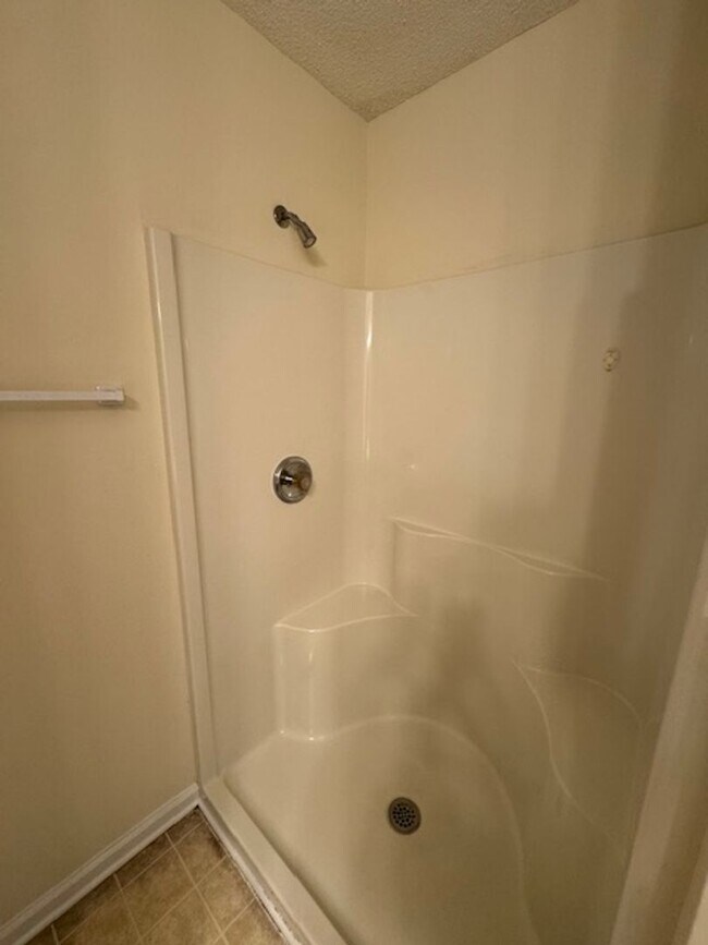 Building Photo - Holton Place - McClelland Dr.