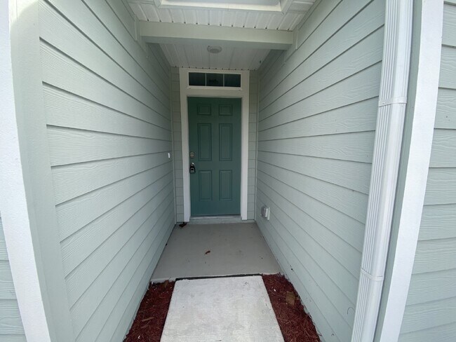Building Photo - Beautiful 4-Bedroom Home in Cross Creek – Resort-Style Amenities & Convenient Clay County Location!