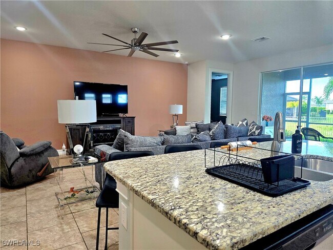 Building Photo - 3401 Acapulco Cir