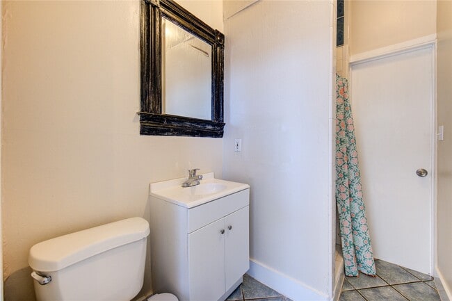 Building Photo - 1619 Avenue N