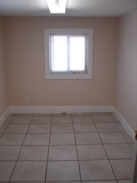 Building Photo - 3151 W Pikes Peak Ave