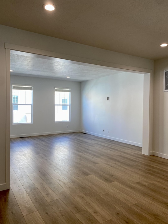 Building Photo - 638 N Autumn Ash Cir