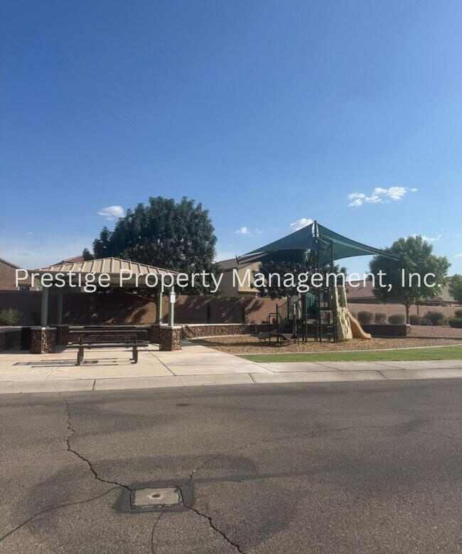 Building Photo - 3BD+Den/3BA Marana Home With Wonderful Community Amenities!