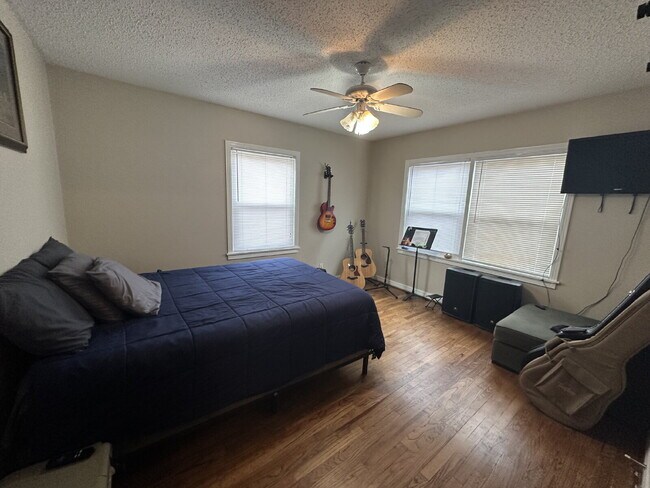 Building Photo - Tech Terrace PRE-LEASE