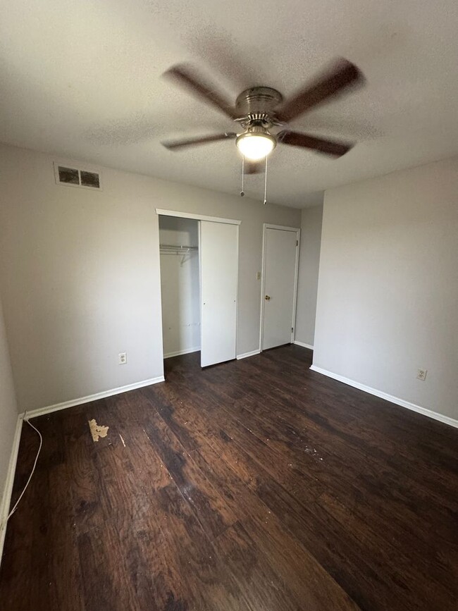 Building Photo - Perfect Single Family House Rental in Sick...
