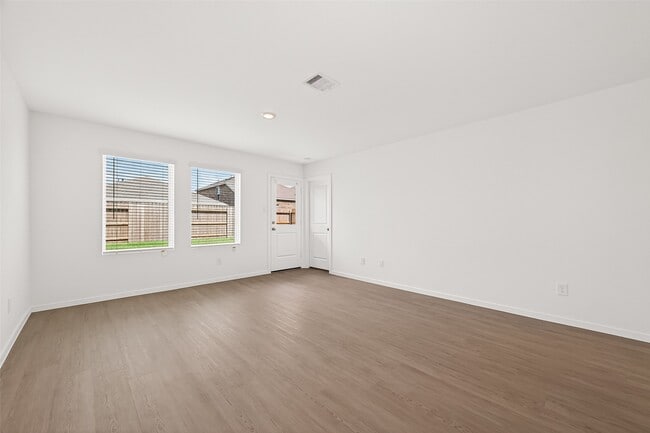 Building Photo - 16846 Spotted Oak Dr