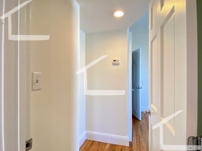 Building Photo - Spacious 2BR Allston Listing!