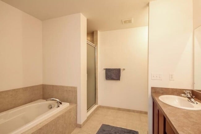 Building Photo - 3370 Endsleigh Ln