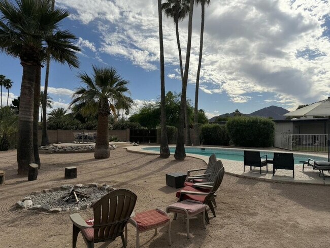 Building Photo - 6311 N 74th St