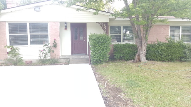 Building Photo - 10852 Cassandra Way