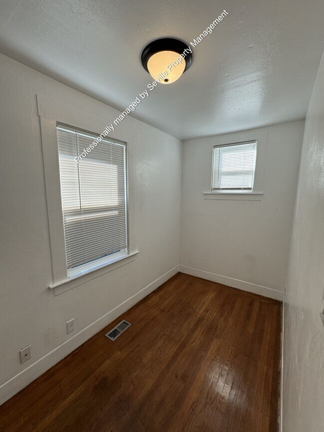 Building Photo - MOVE-IN READY 2+BR House in Prime NOBE neighborhood