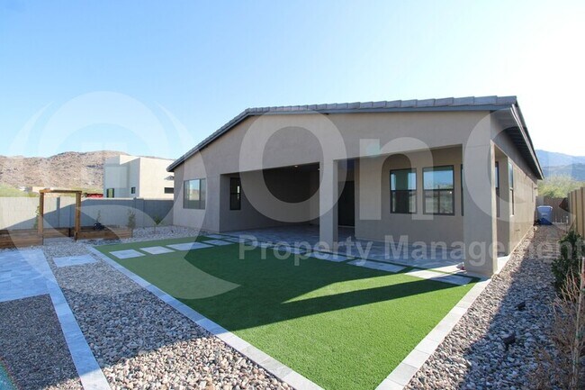 Building Photo - 1222 E La Mirada Dr