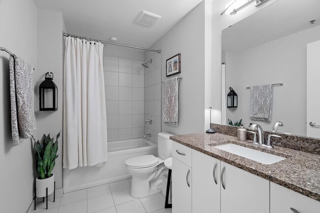 Building Photo - 740 Portland Ave