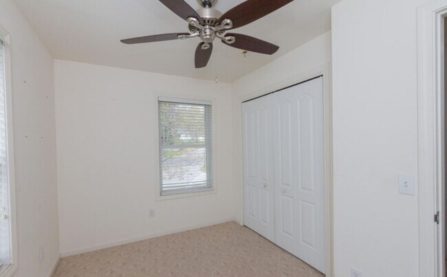 Building Photo - 14 Rowland St