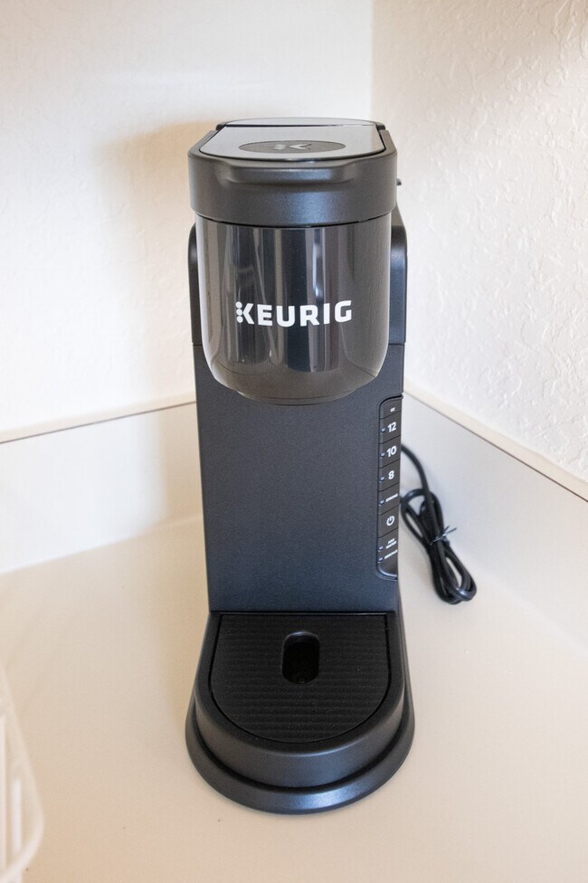 Building Photo - 1000 Cove Cay Dr