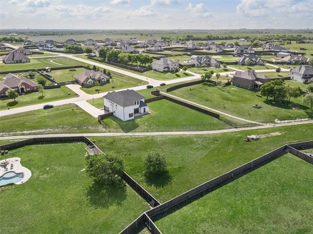 Building Photo - 681 Davenport Dr