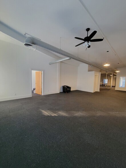 Building Photo - 122 N 3rd St