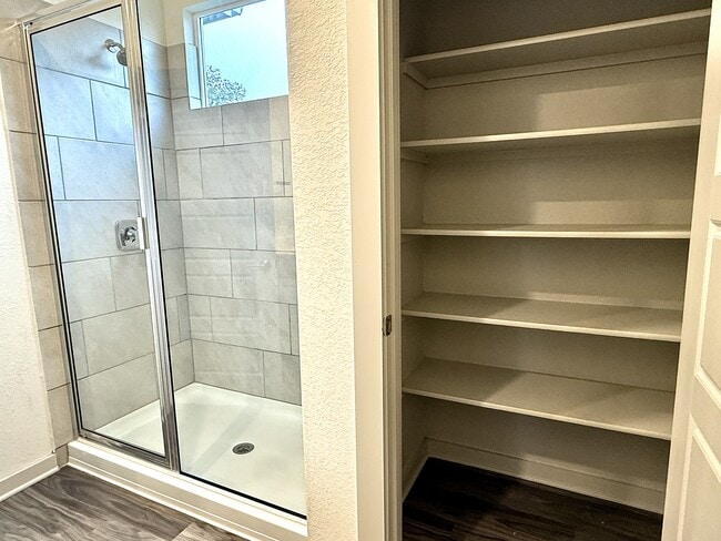 Building Photo - 13916 Lubeck Dr