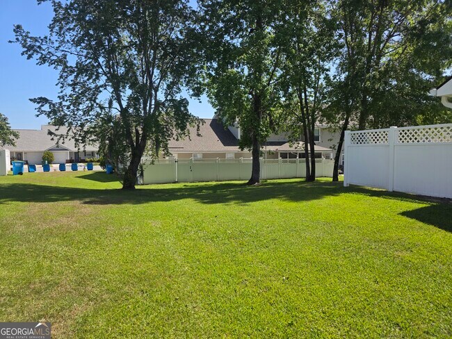 Building Photo - 4009 Winfield Dr