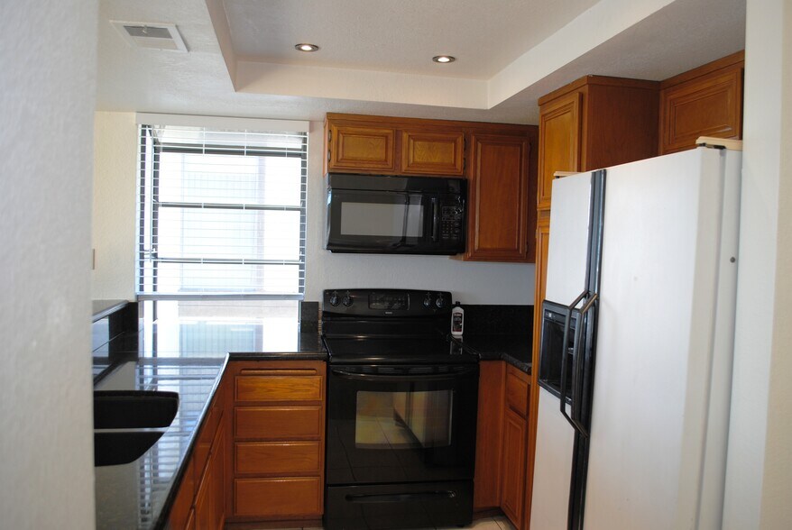 Building Photo - 11433 Madera Rosa Way