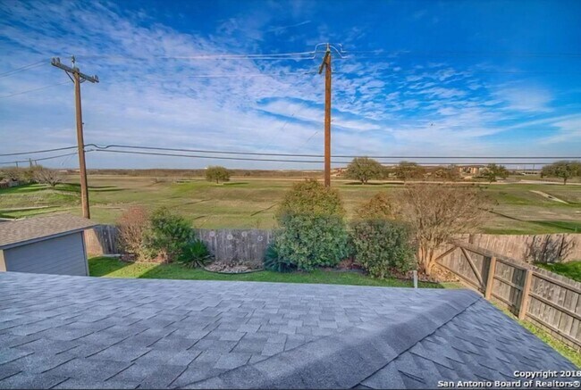 Building Photo - 4 Bed, 3 Bath & Unbeatable Location — Your Selma Dream Home Near The Forum Awaits!