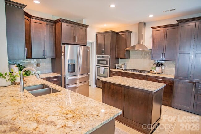 Building Photo - 615 Circle Trace Rd