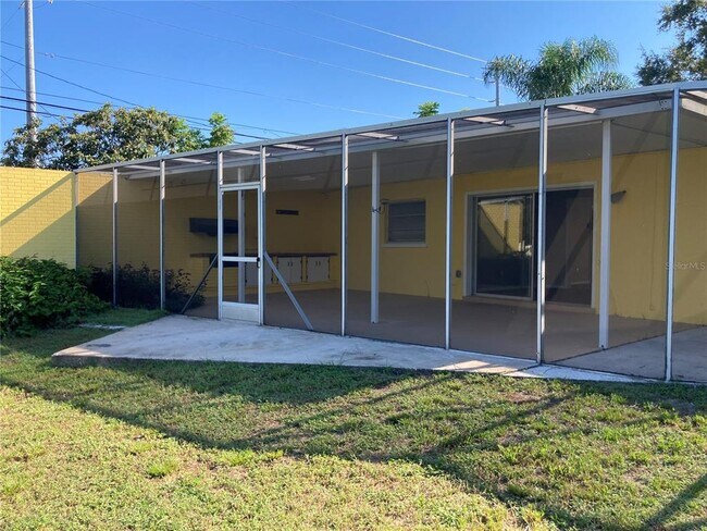 Building Photo - 1194 Porter Dr