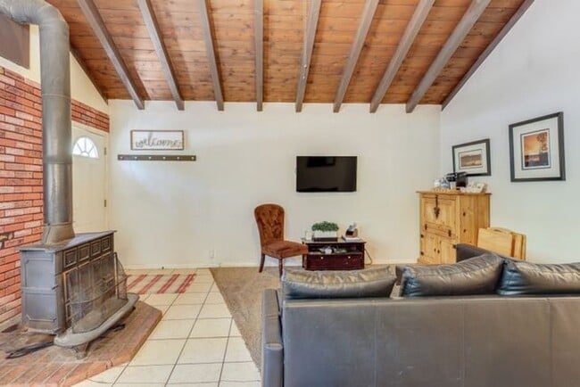 Building Photo - Welcome Home