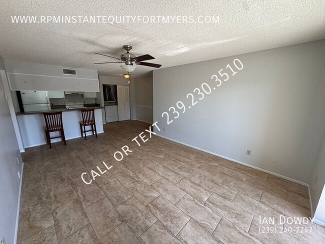 Building Photo - 5323 Summerlin Rd