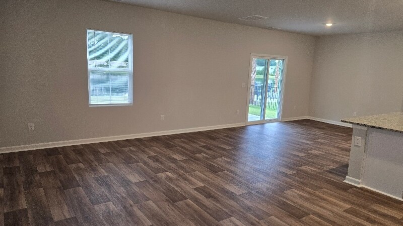 Building Photo - 213 Ladyfish Loop NW