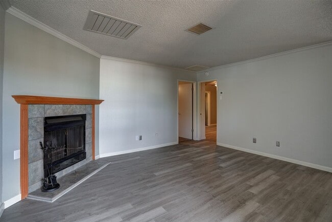 Building Photo - 2 bedroom, 2 bathroom condo for rent in Mo...