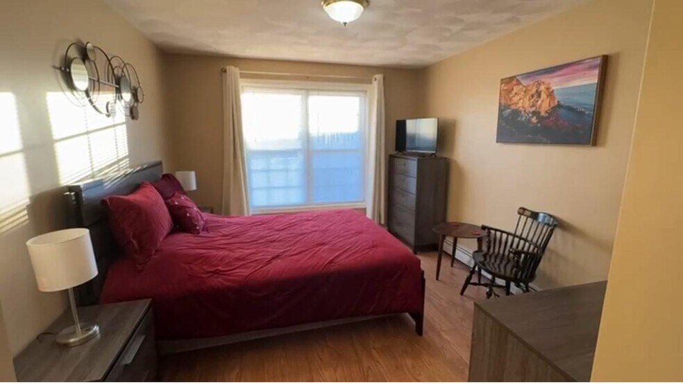 Building Photo - 31 Tapley Ave