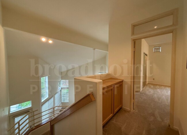 Building Photo - 12640 Springbrook Dr