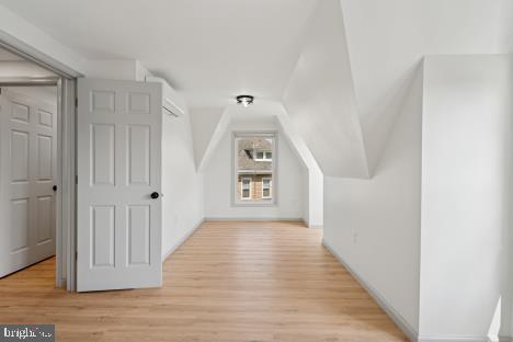 Building Photo - 9 W Hinckley Ave