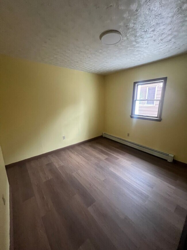 Building Photo - 330-32 PARADE