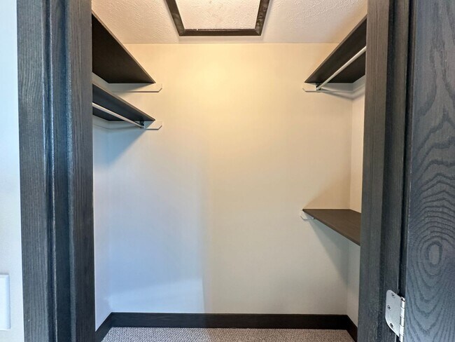 Building Photo - Newer Build - Four Bedroom Duplex in Caledonia!