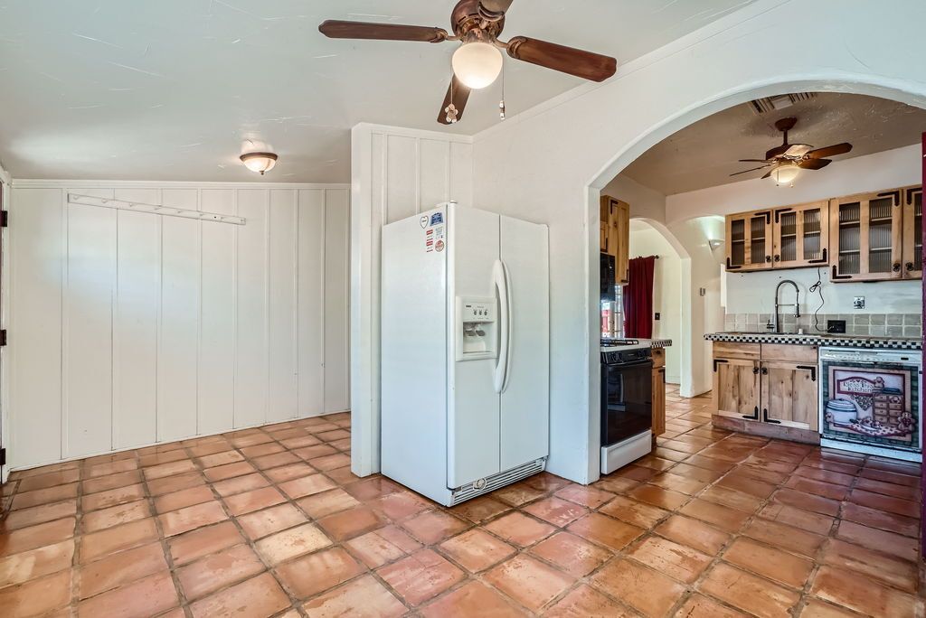 Building Photo - 536 Avenue L