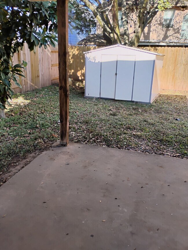 Building Photo - 231 Cedar Elm Ln