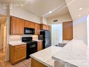 Building Photo - Pre-Lease!! 3bed/3bath townhome in Miramon...