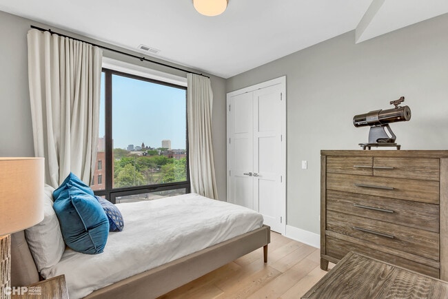 Secondary Bedroom - 1157 W Erie St