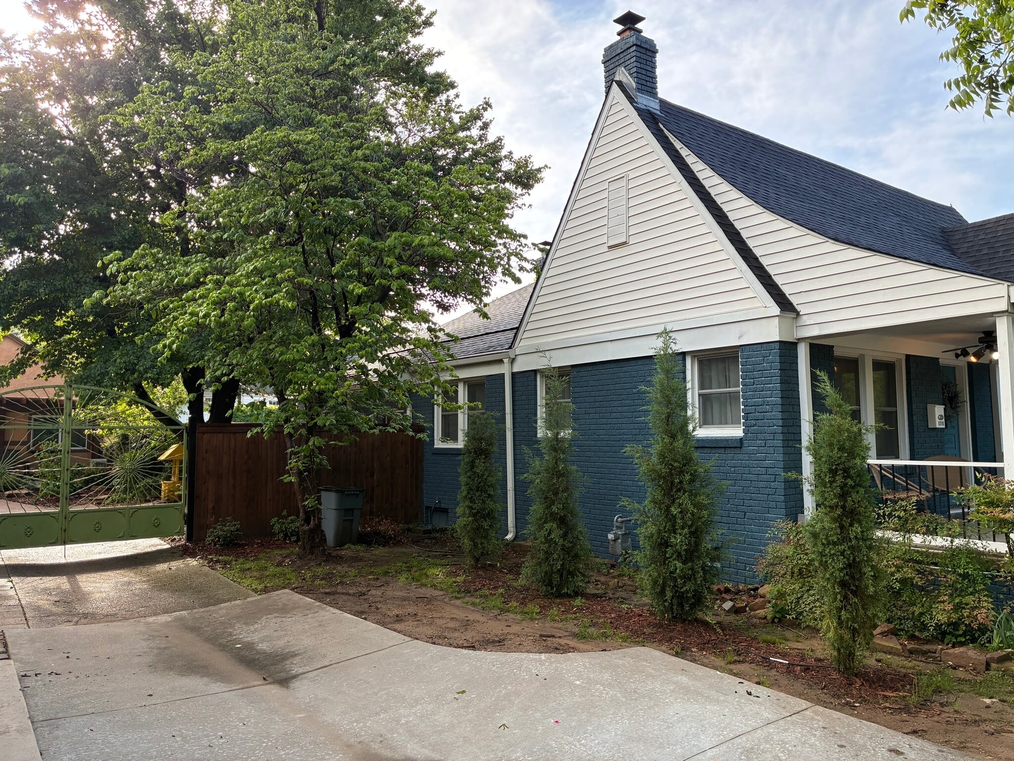 Building Photo - 1715 S College Ave