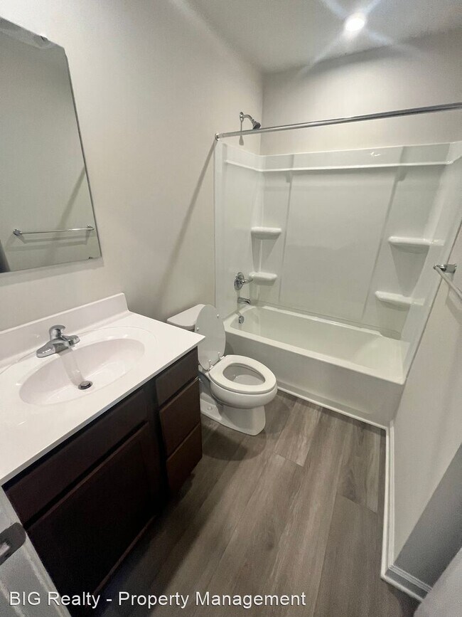 Building Photo - 3 br, 2 bath House - 104 Van Fleet Circle