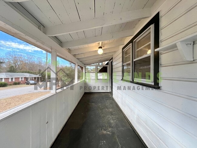 Building Photo - 135 Rivelon Rd