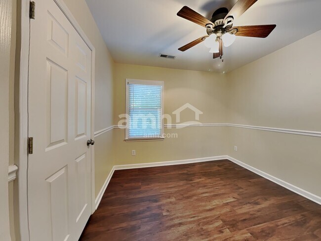 Building Photo - 6112 Glenridge Ct
