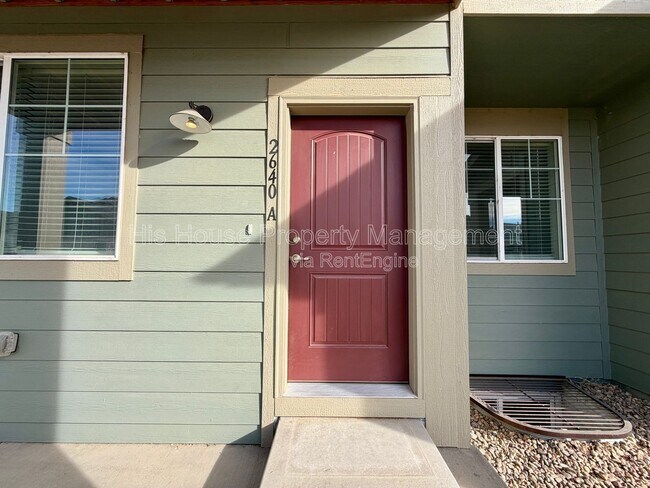 Building Photo - 2640 Brookstone Dr