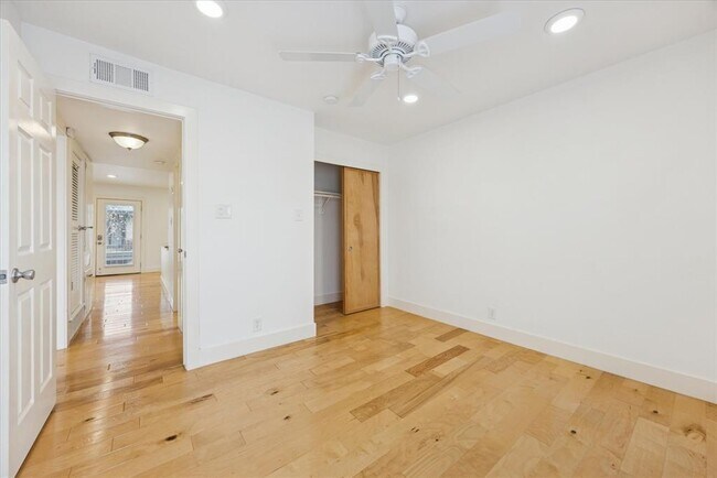 Building Photo - 5820 Berkman Dr