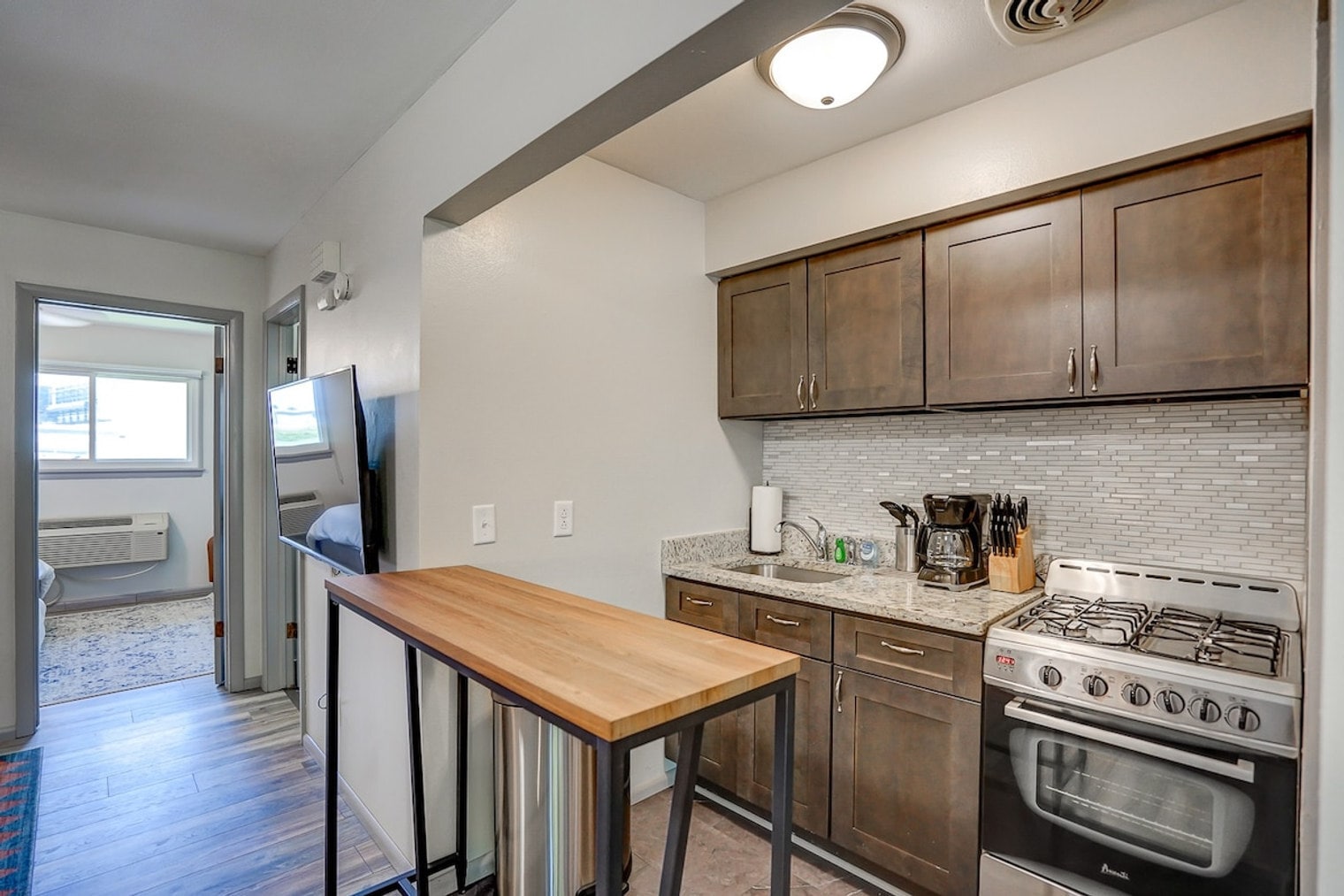 Building Photo - 407 S 94th Pl